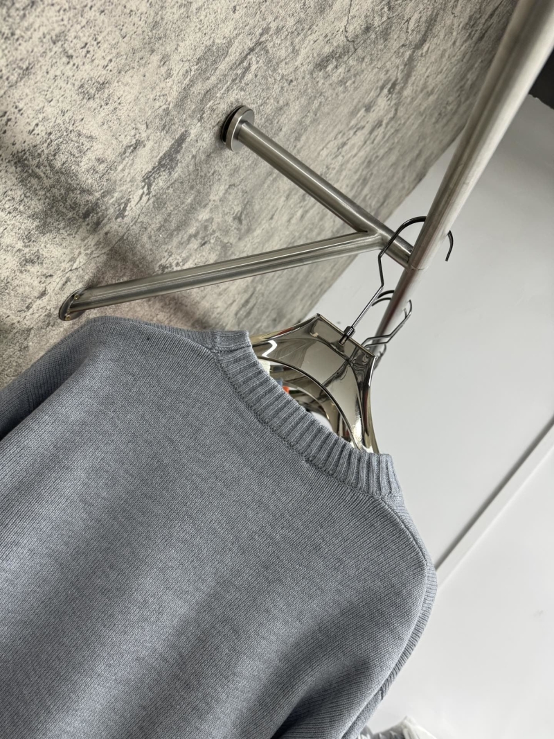 Pra*a sweater